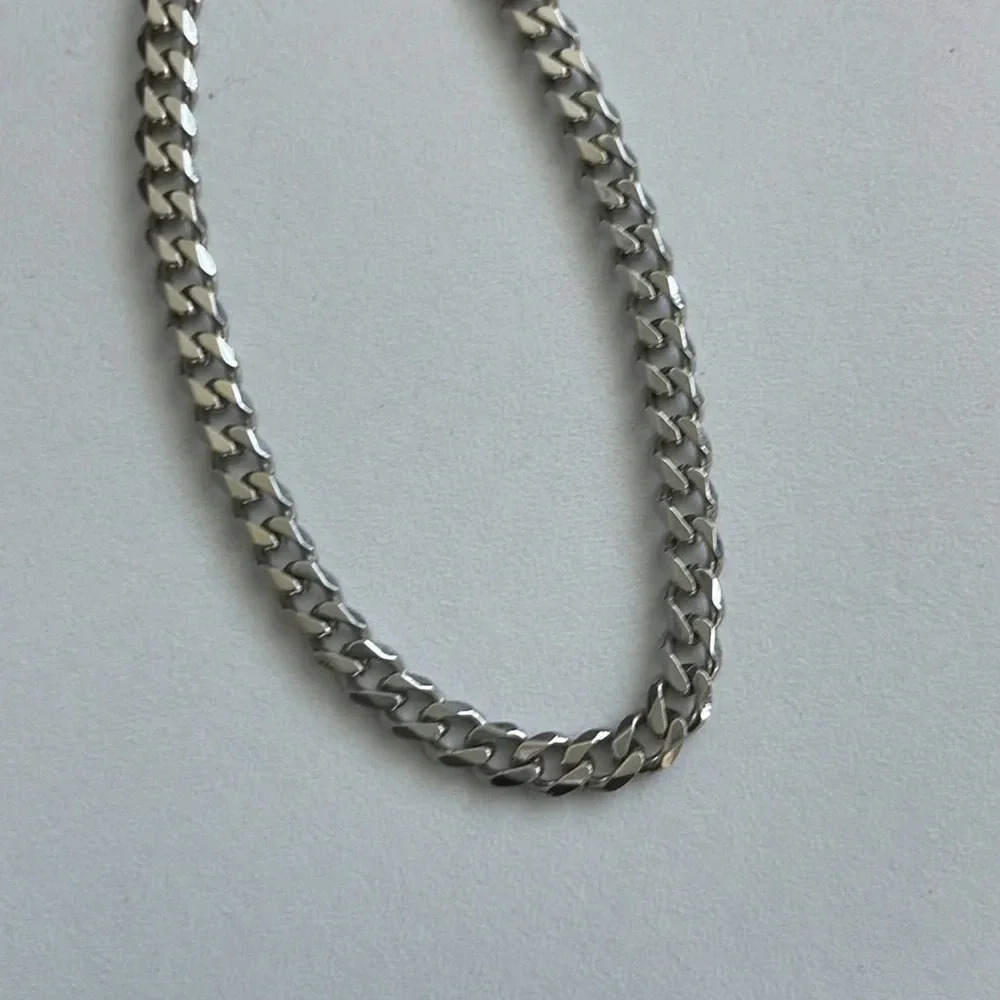 Stainless Steel Cuban Link Bracelet – 3mm Width, 8 Inches - Picture 5 of 7